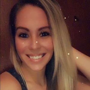 Meet your Posher, Casey